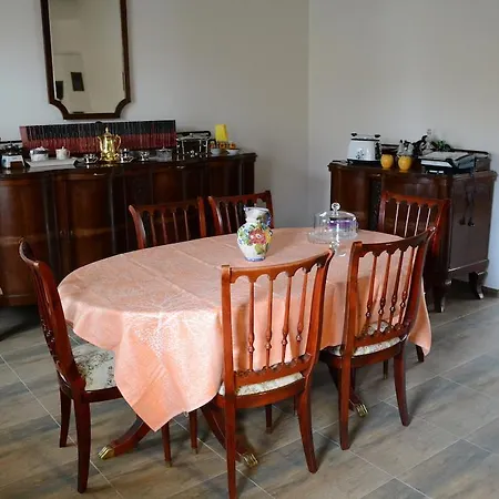 Gasthaus Catona Marosillye